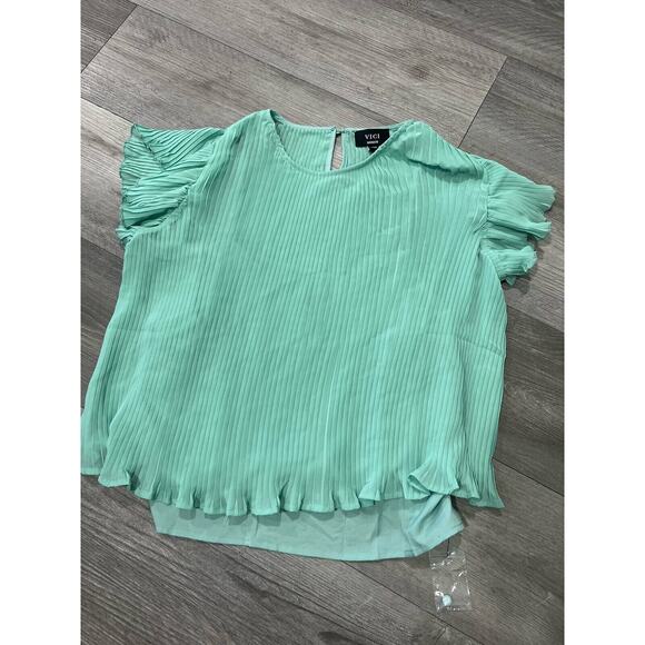 Vici San Mateo Plissé Top Pleated Aqua Blue Size Medium - Picture 2 of 10